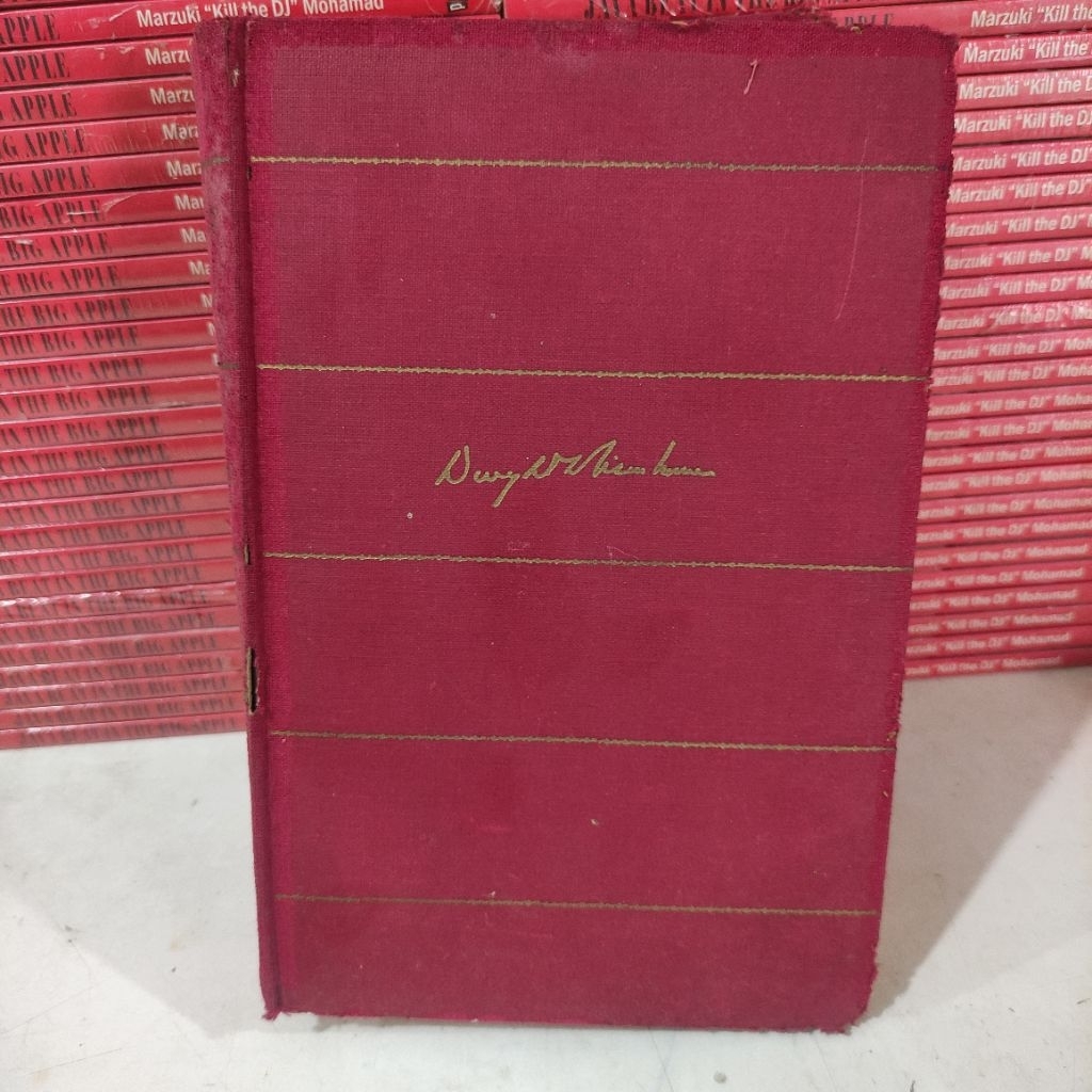 หนังสือนําเข้า: ประตู KRUISTOT EUROPA