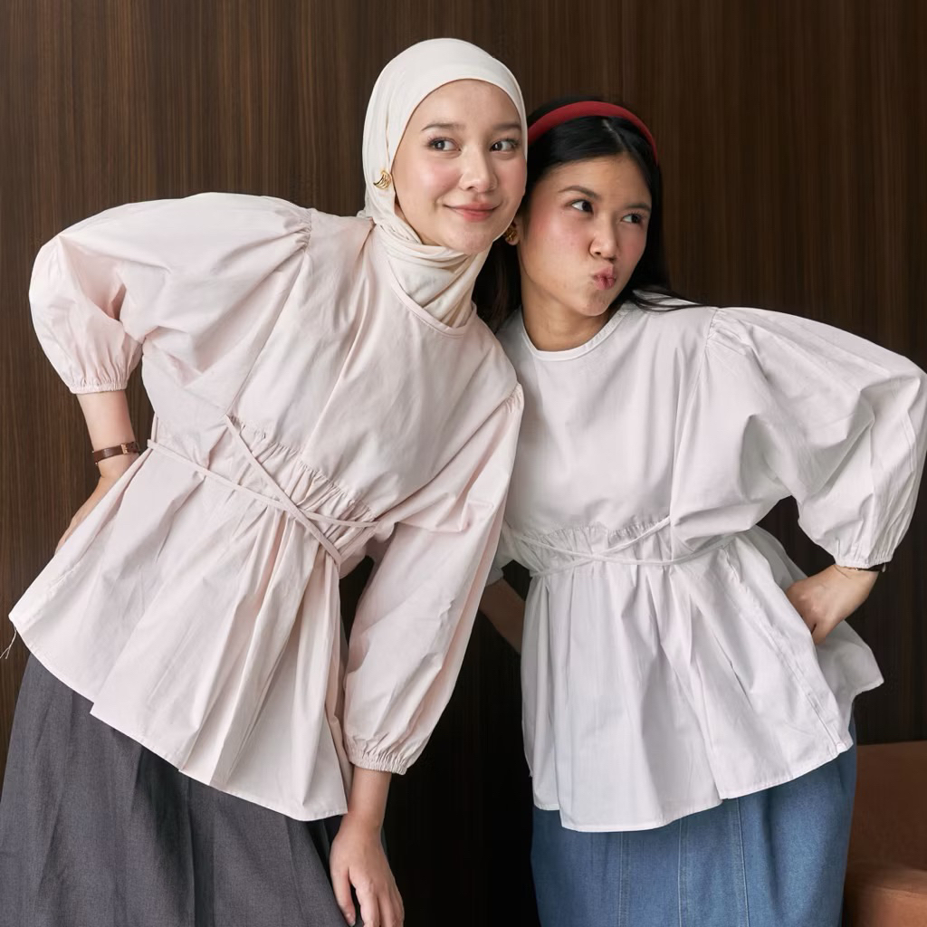 KATUN Lumi Balloon Blouse (คอตตอนป๊อปลิน)