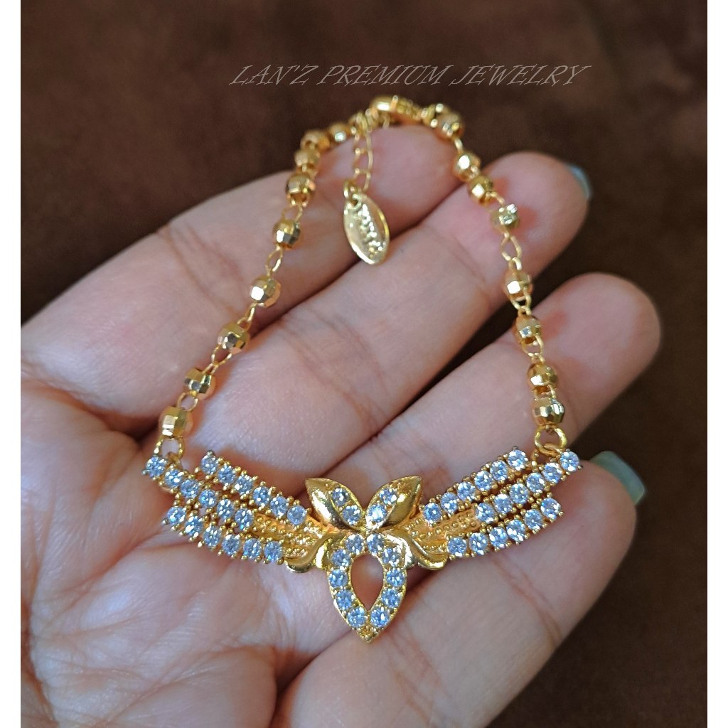 Amora Premium Crystal Bracelet เกรด A Sulltan Titanium Gold 22K