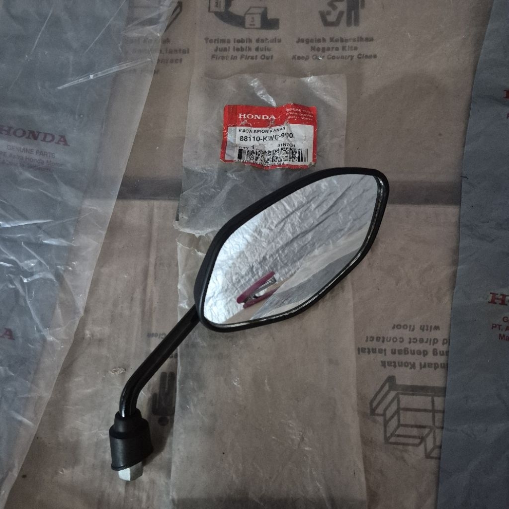 Honda cs1 cs one Right original ahm Honda 88110-kwc-900 กระจกมองหลัง