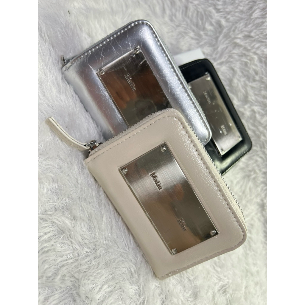 กระเป๋าสตางค์ใส่บัตร Matin Kim Mirror