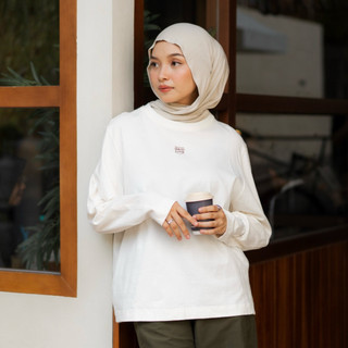 Barrel Tee Kaos Wanita Lengan Panjang Oversized Nyaman