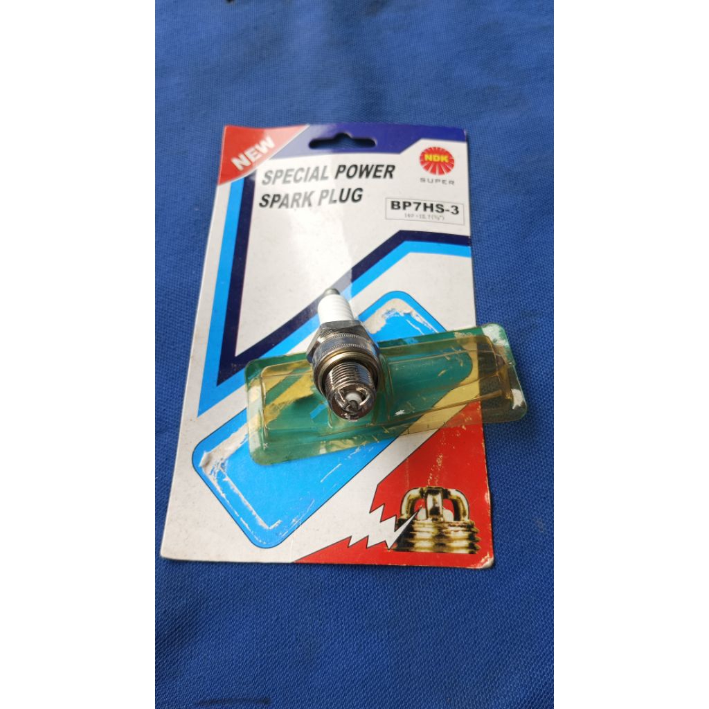 BP7HS หัวเทียนสั้น 2T 3 ขา RX RXS TS Vespa F1ZR Alfaทอร์นาโด trs