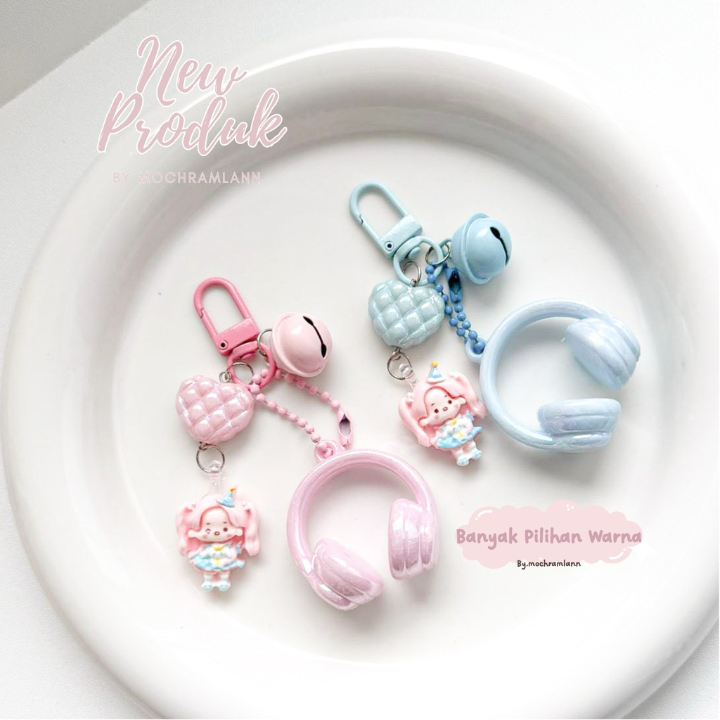 GANTUNGAN NEW EARPHONE KEYCHAIN/HELF MODEL KEYCHAIN//NEW MODEL GIRLS KEYCHAIN AND EARPHONE WITH SOUN