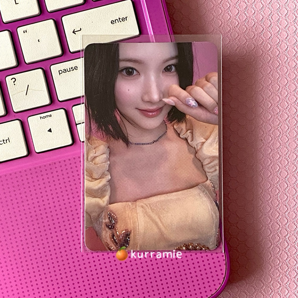 การ์ดรูปถ่ายอย่างเป็นทางการ jiwoo hearts2hearts h2h ha era debutt the Chasing อัลบั้ม