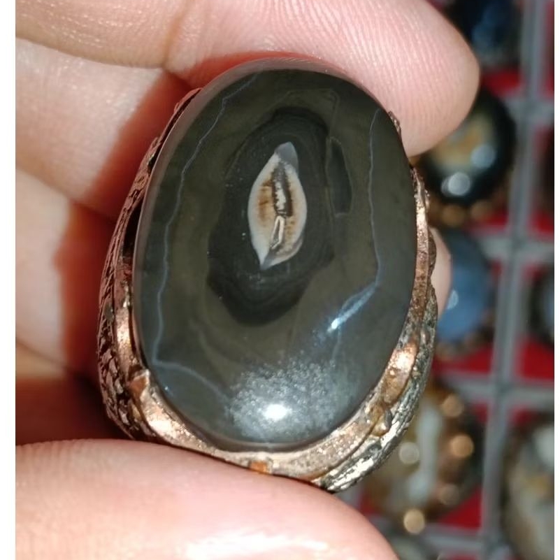 แหวนหินคอรัลนูกูด 28g18B8mm