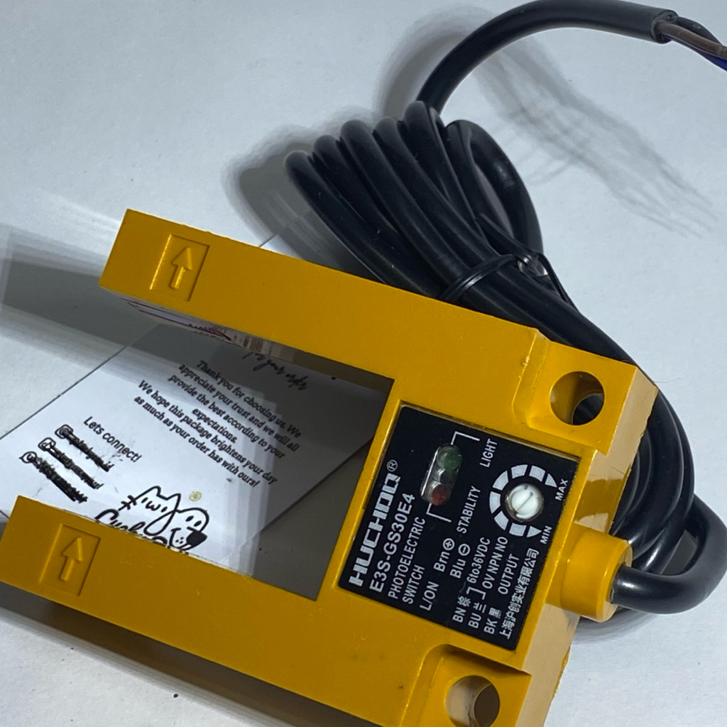 HUCHOO E3S-GS30E4 โฟโตอิเล็กทริคเซนเซอร์รูปตัว U E3S GS30E4 NPN NO 6 ถึง 36VDC