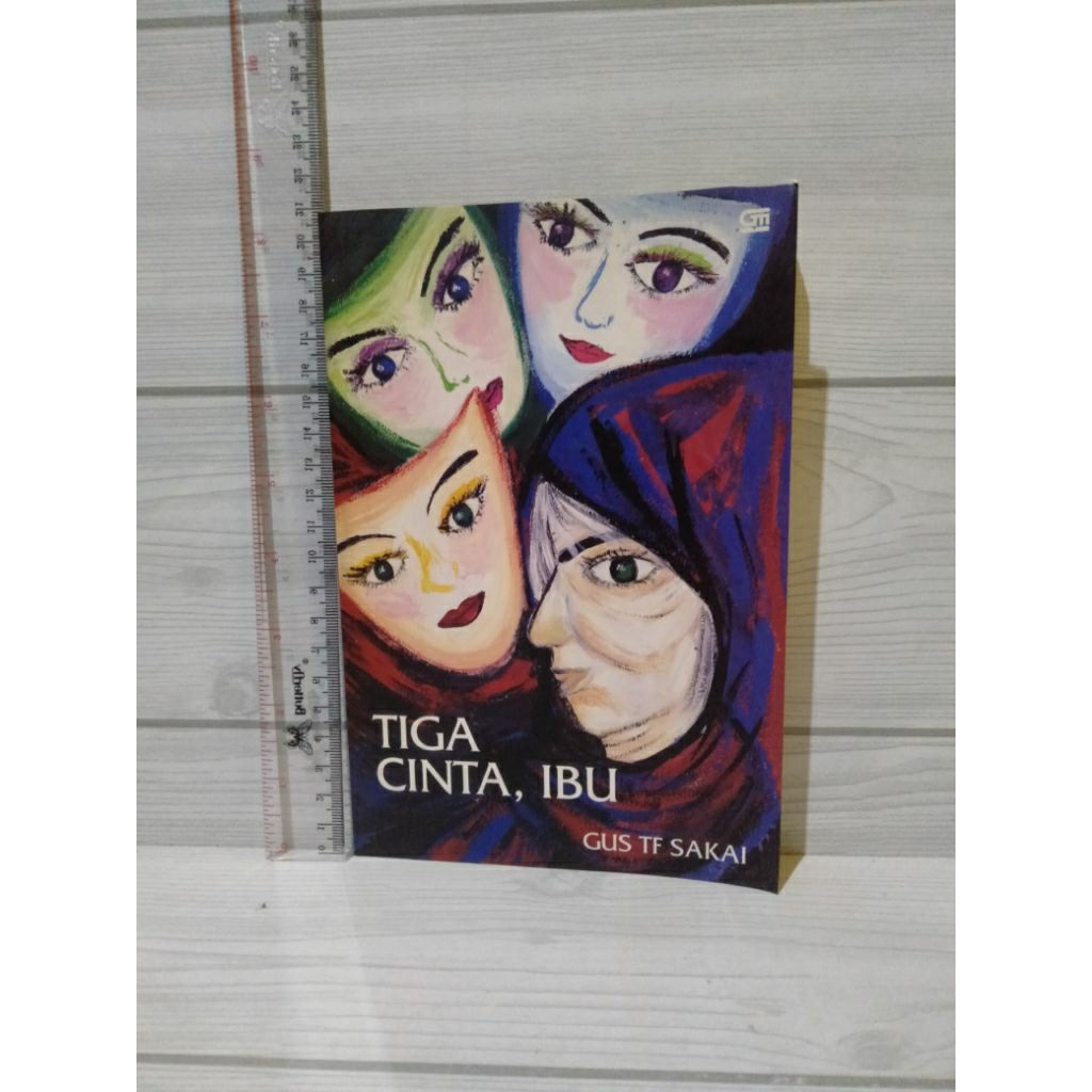 สามรัก นาง โดย Gus TF Sakai