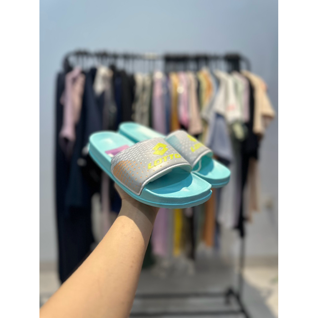LOTTO SLIP ON รองเท้าแตะผู้หญิง ELLY LOTSD250608รองเท้าแตะ LOTTO ดั้งเดิมสีน้ําเงิน