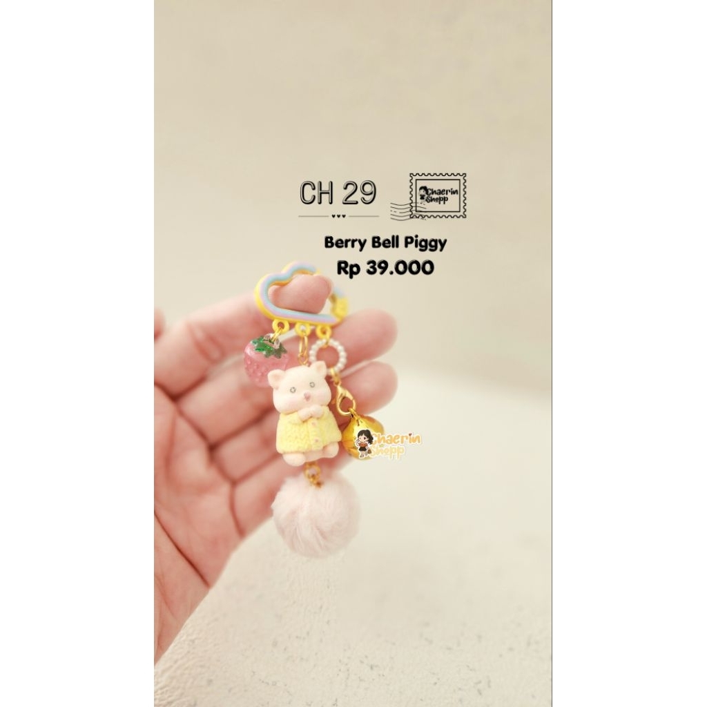 ร้านชารินป Ganci Berry Bell Piggy CH29