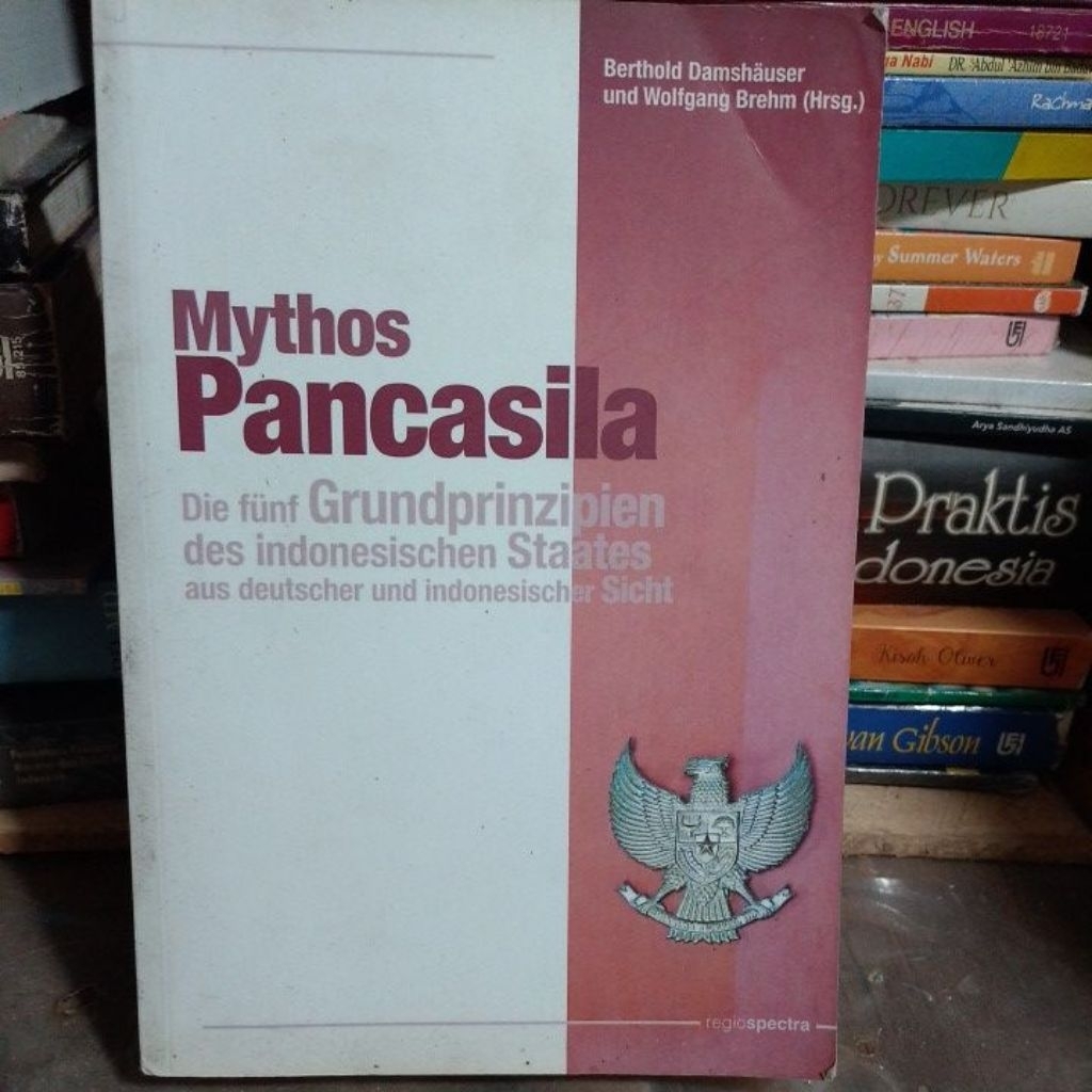 หนังสือ Mythos pancasila