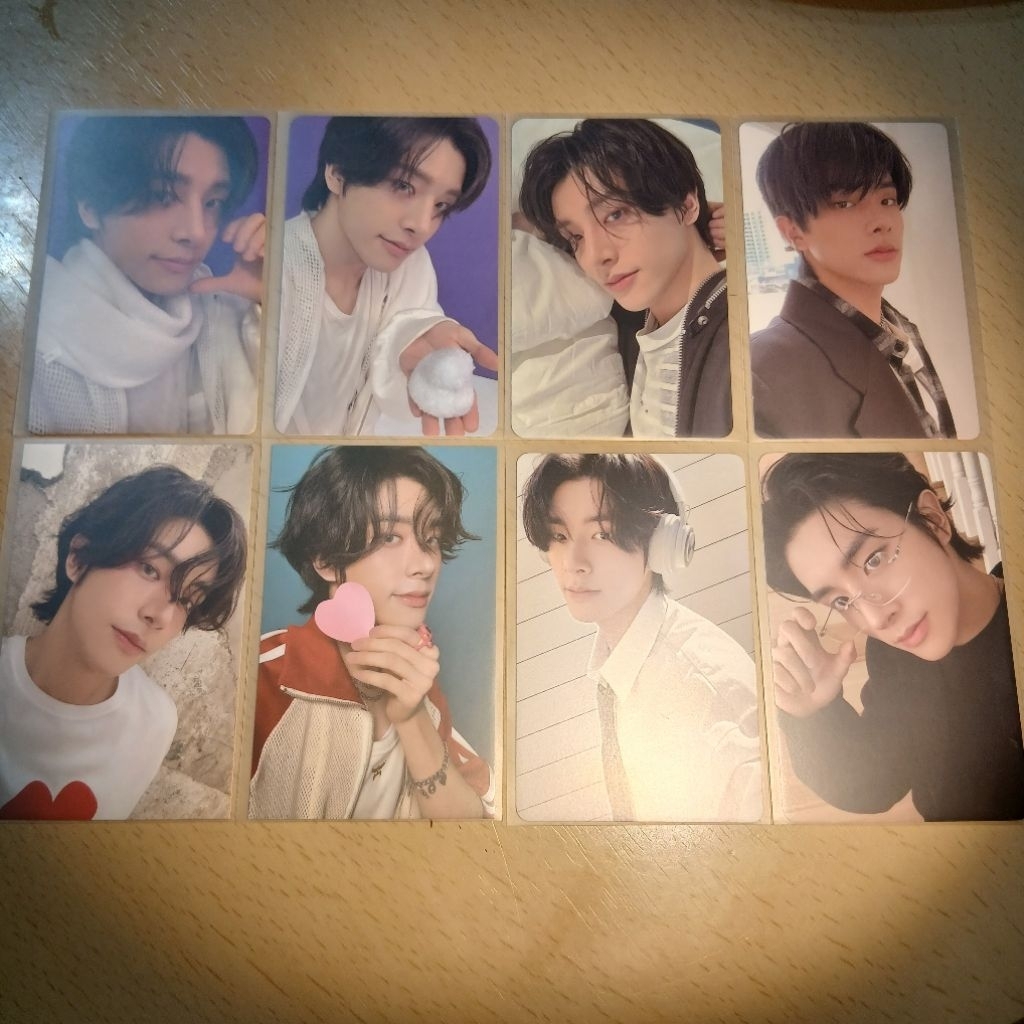 การ์ดรูปถ่ายอย่างเป็นทางการของ Jake Enhypen