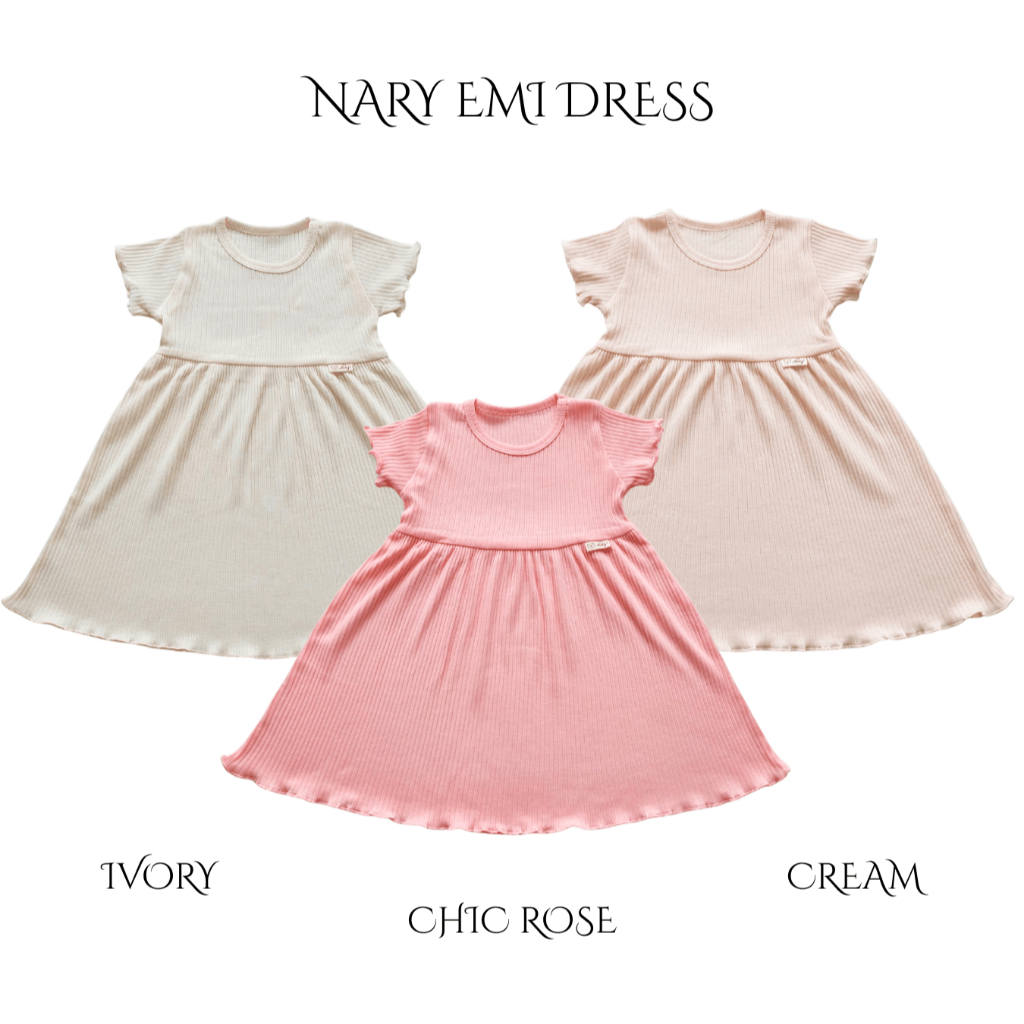 ชุดนารี EMI*********