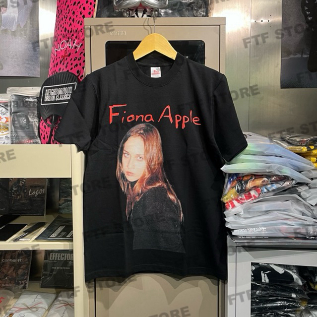 FIONA APPLE - VALENTINE TSHIRT สีดํา