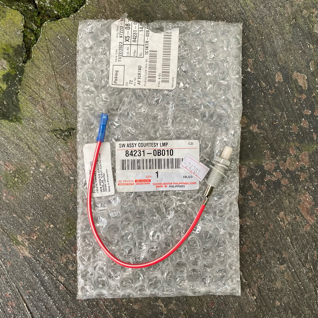 สวิทช์ฟิลิปปินส์ Assy Courtesy โคมไฟ (สําหรับประตู) Corolla Corona KE70 DX AE80 AT150 AT151 GL EE80 