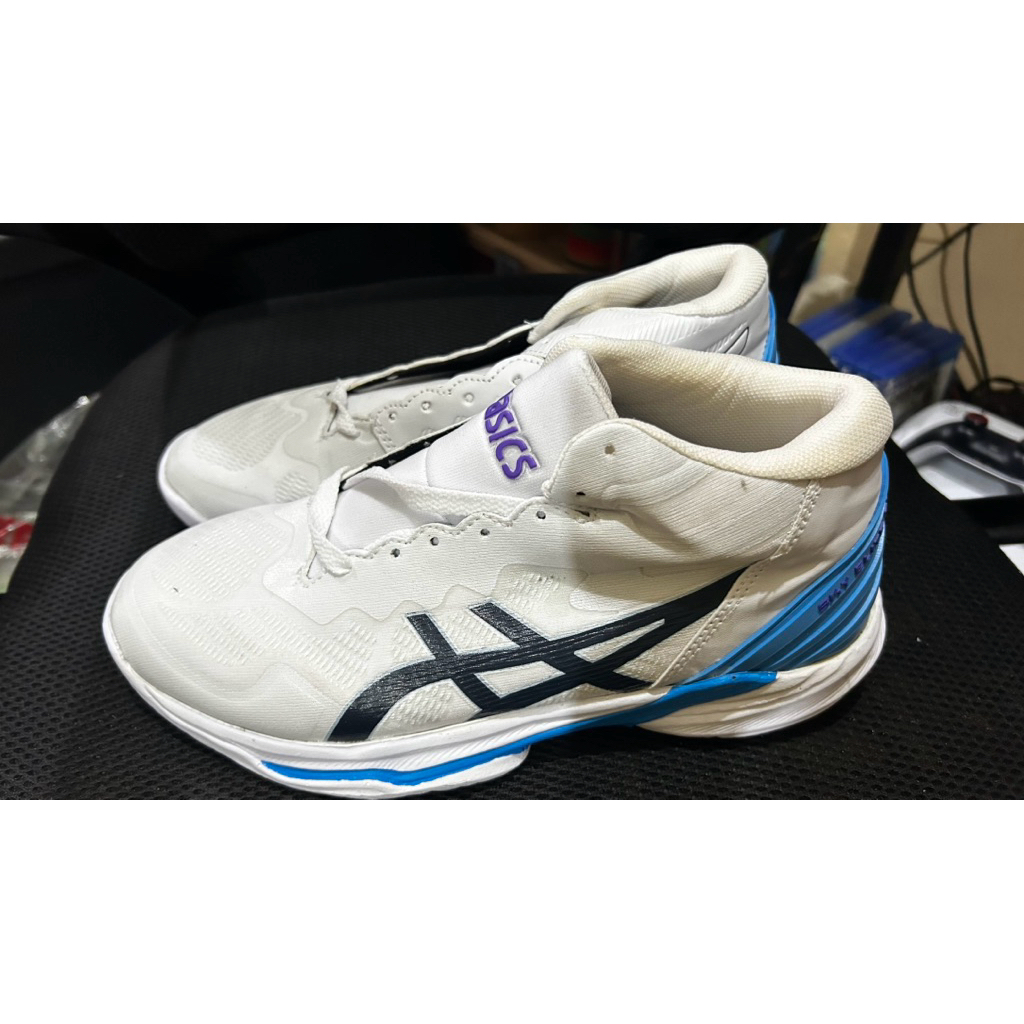 รองเท้าวิ่ง Asics White