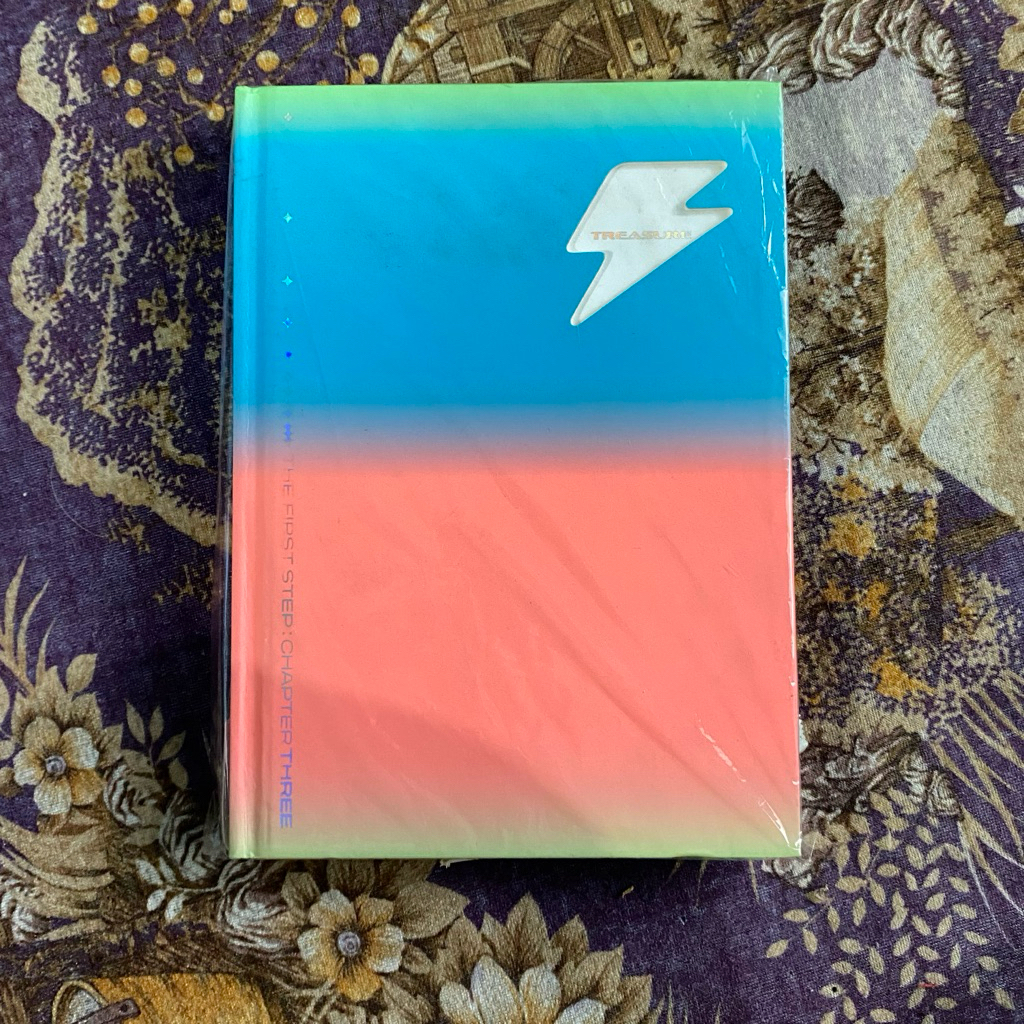 ALBUM ก้าวแรกเท่านั้น: Chapter Three WHITE VER OFFICIAL