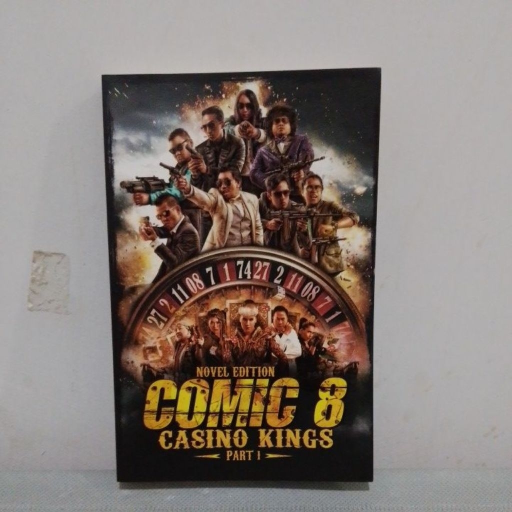 Pre Loved Novel "Comic 8 (Casino Kings ตอนที่ 1) โดย Moemoe Rizal