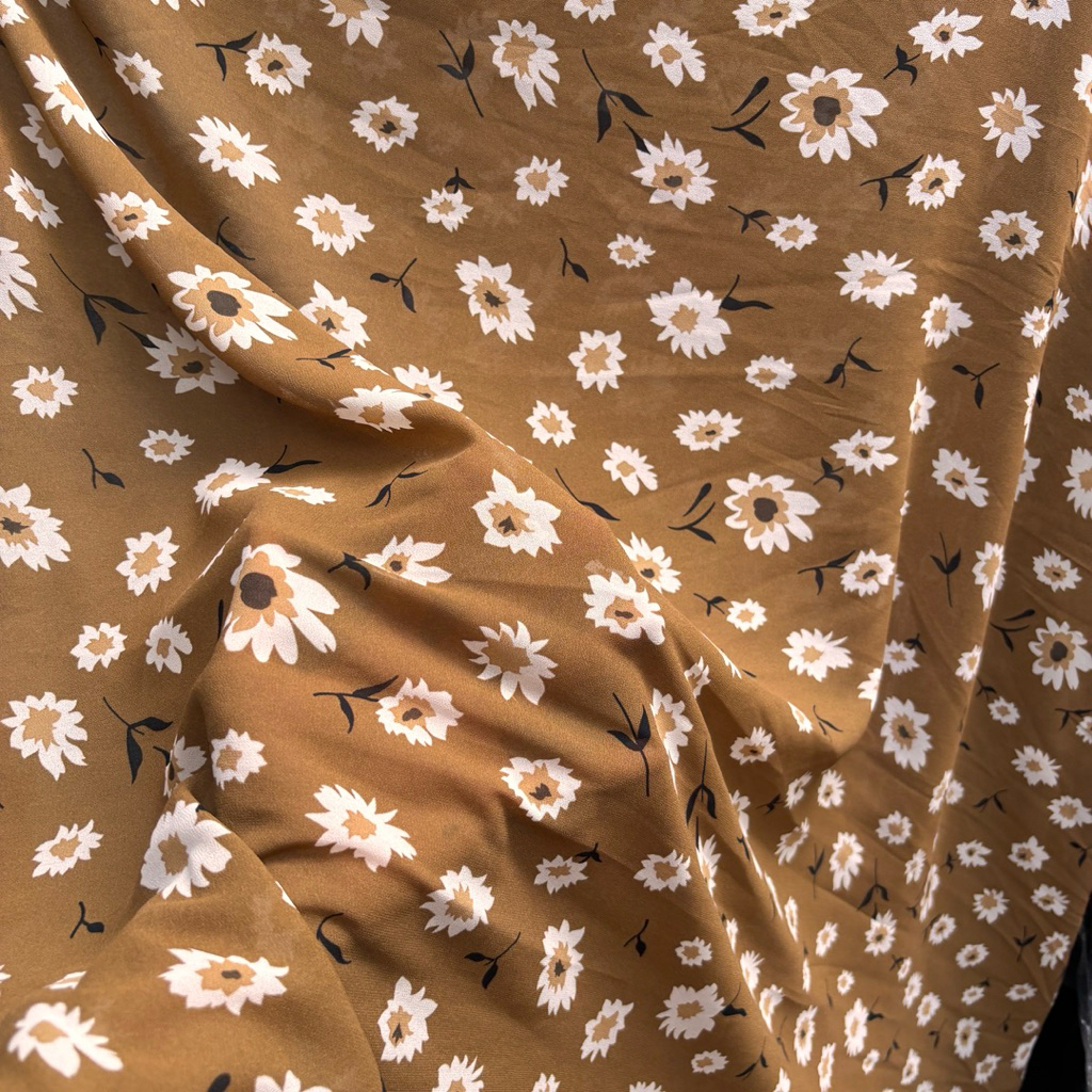 ผ้าชีฟองลายดอกไม้สีน้ําตาล | วัสดุเย็นตกสําหรับเดรสเสื้อ (Per 0.5m) jy