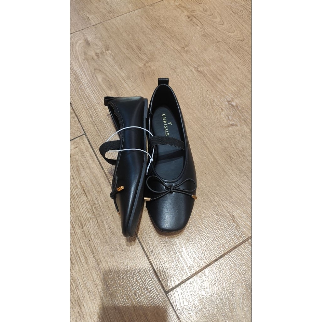 Flatshoes chrisise tatum black โดย payless