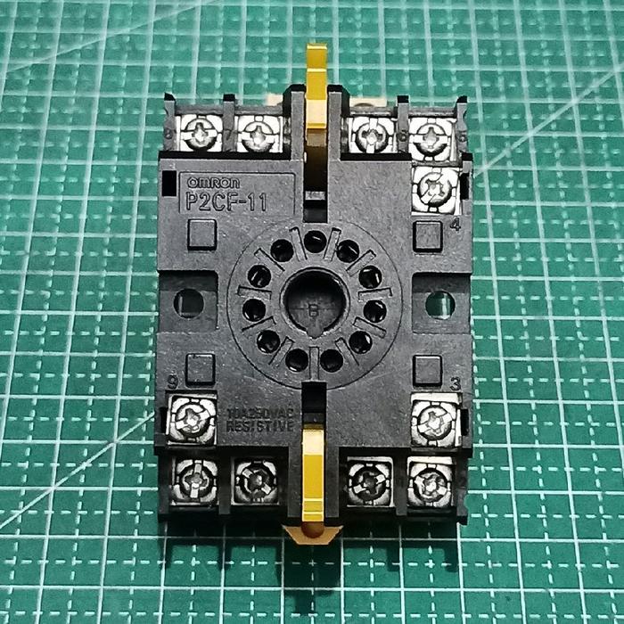 ซ็อกเก็ตรีเลย์ OMRON P2CF-11 11 Pin ดั้งเดิมผลิตในญี่ปุ่น