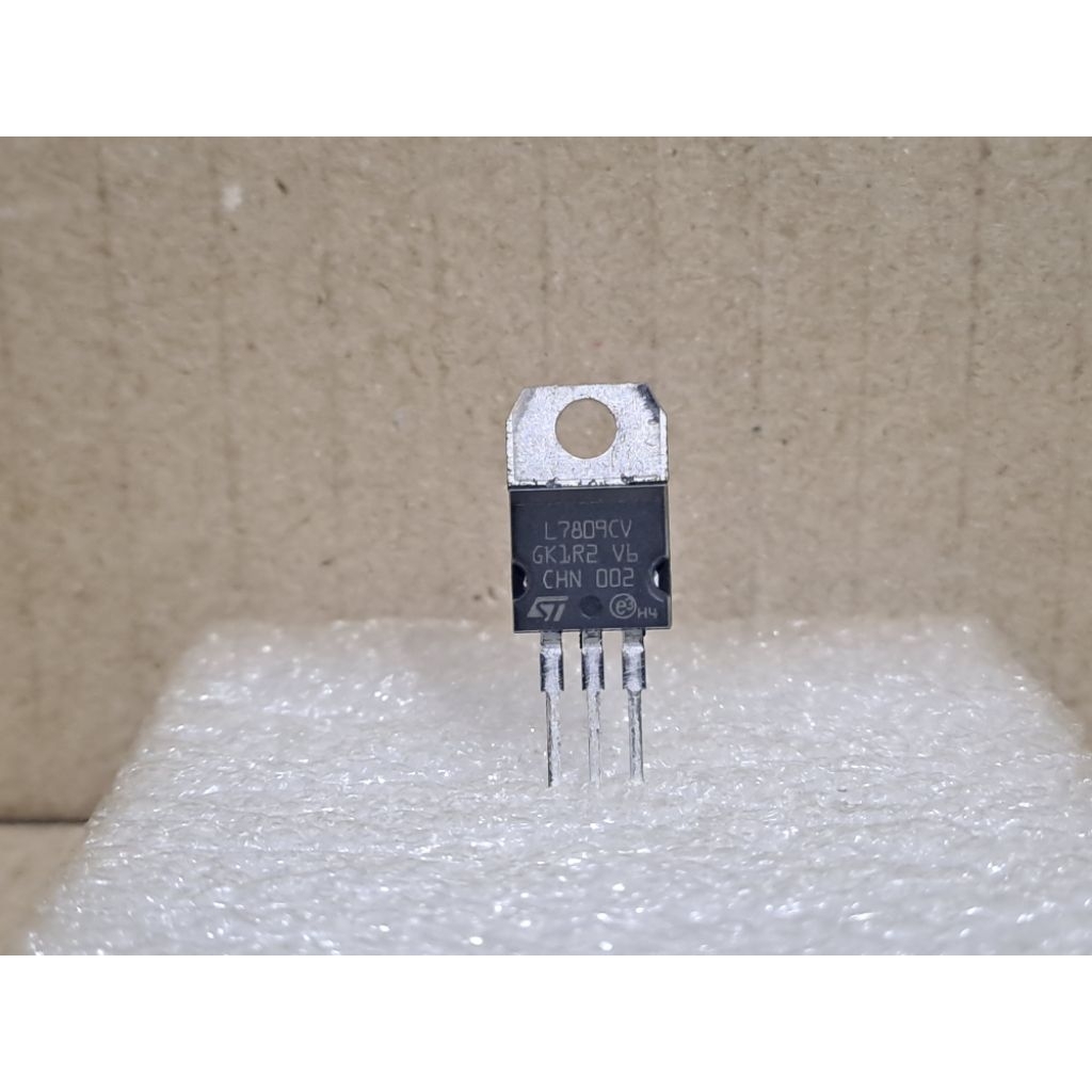 Ic Regulator 7809 (78 & 79 series) ST Product .