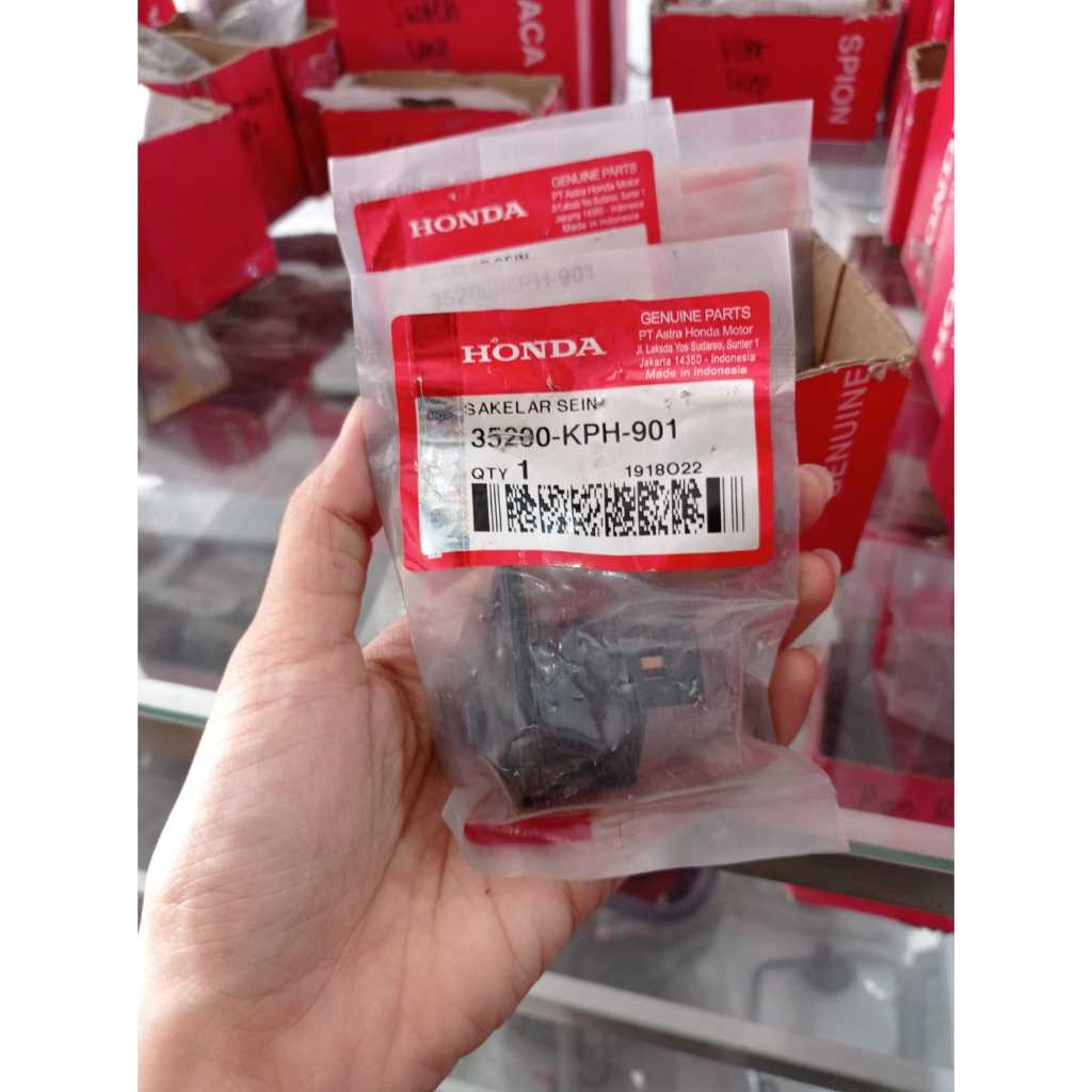 SWITCH UNIT WINKER 35200-KPH-901