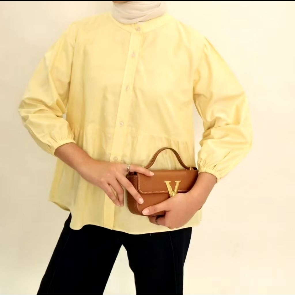 KATUN Kyren Blouse - เสื้อเบลาส์ผ้าลินินผ้าฝ้ายกึ่งครอป
