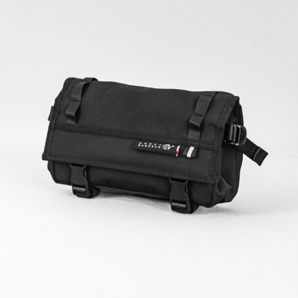 กระเป๋าสะพาย HONEYBADGEAR Nano Draft