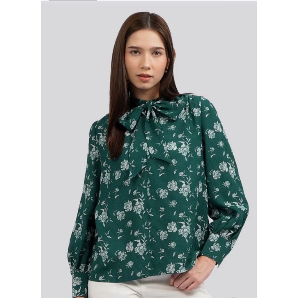 ใหม่พร้อมป้าย EXECUTIVE เสื้อผูกคอพิมพ์ลาย Emerald ไซส์ M