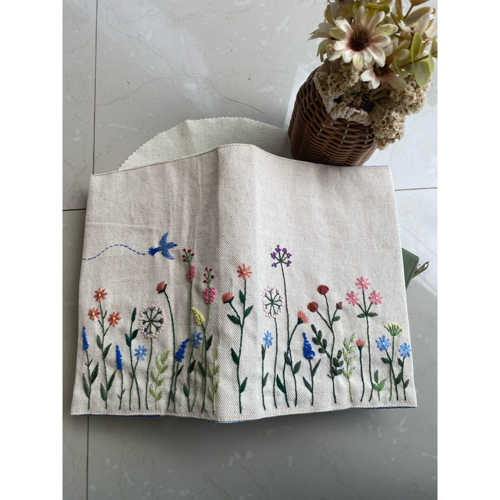 ปกหนังสือวินเทจ KAK VINNY