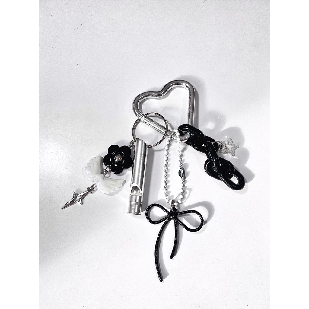 GANTUNGAN VONTHIC Cax Whistle Bagcharm XW | Y2k carbiner bagcharm พวงกุญแจนกหวีดสีดําพวงกุญแจเงินขาว