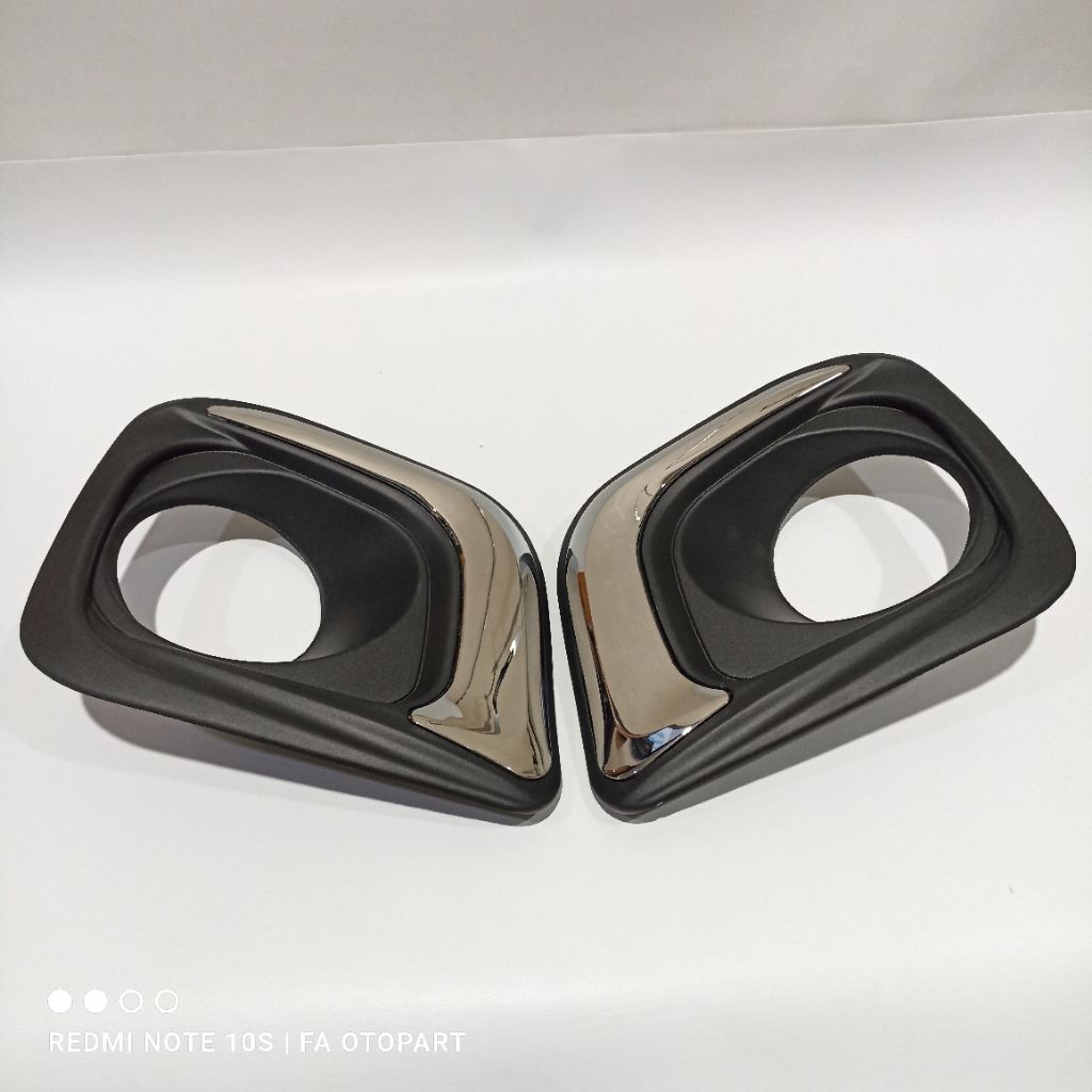 ฝาครอบรายการแหวน Foglamp Toyota Yaris Bakpau 2012-2013 Original Part PZ049-OD555