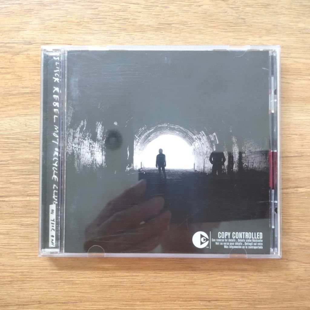 ซีดีทางเลือก: BLACK REBEL MOTORCYCLE CLUB - Take Them On, On Your Own