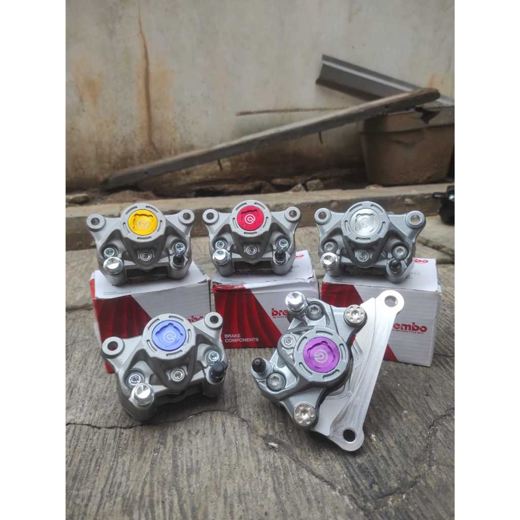 เหรียญใหญ่ 2p คาลิปเปอร์สีเทาพร้อมขายึดคาลิปเปอร์ด้านหลัง 2p NMAX