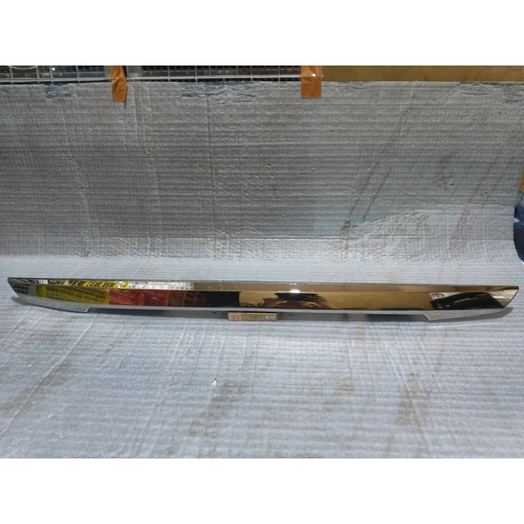TOYOTA INNOVA REAR TRUNK TRUNK 2011-2013