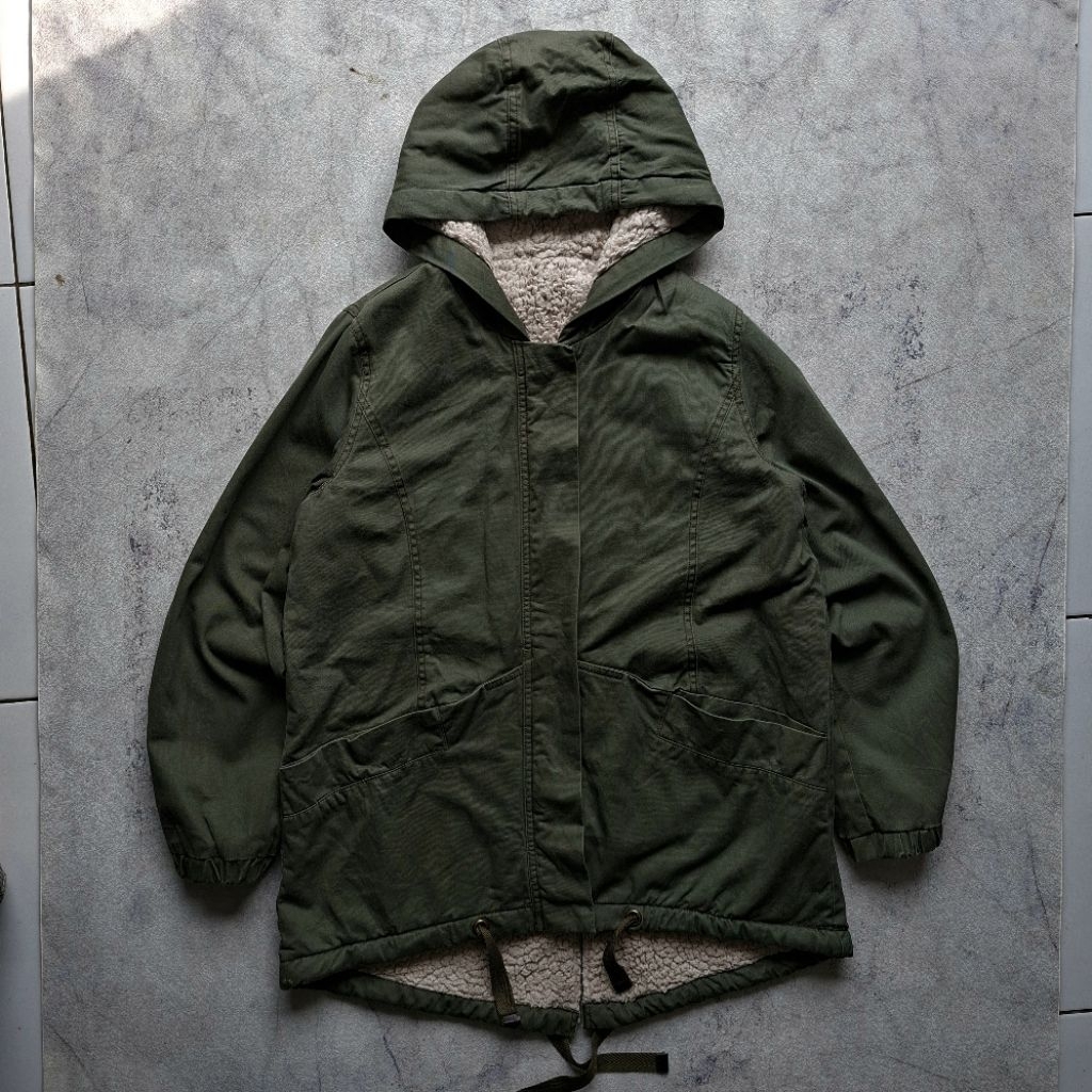 เสื้อโค้ทเสื้อคลุม Jackeg Fishtail โดย As Know As Pinky (OliveGreen)