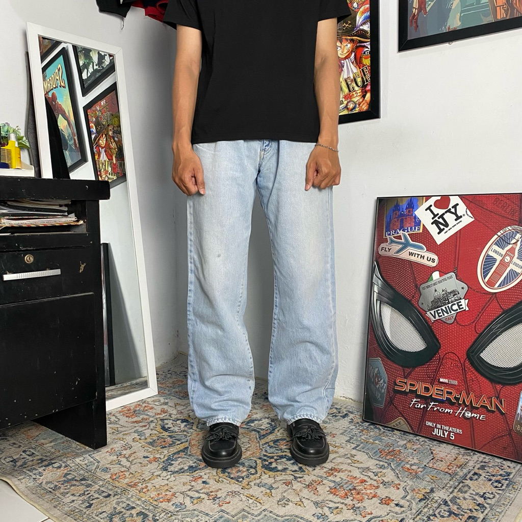 EDWIN LIGHT BLUE JEANS