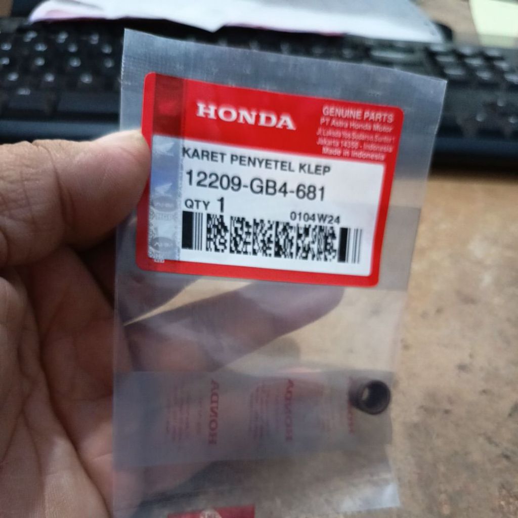 HONDA BROWN VALVE SEAL SUPRA FIT LEGEND KHARISMA BEAT SCOPPY SPACY VARIO ORIGINAL (12209-GB4-681)