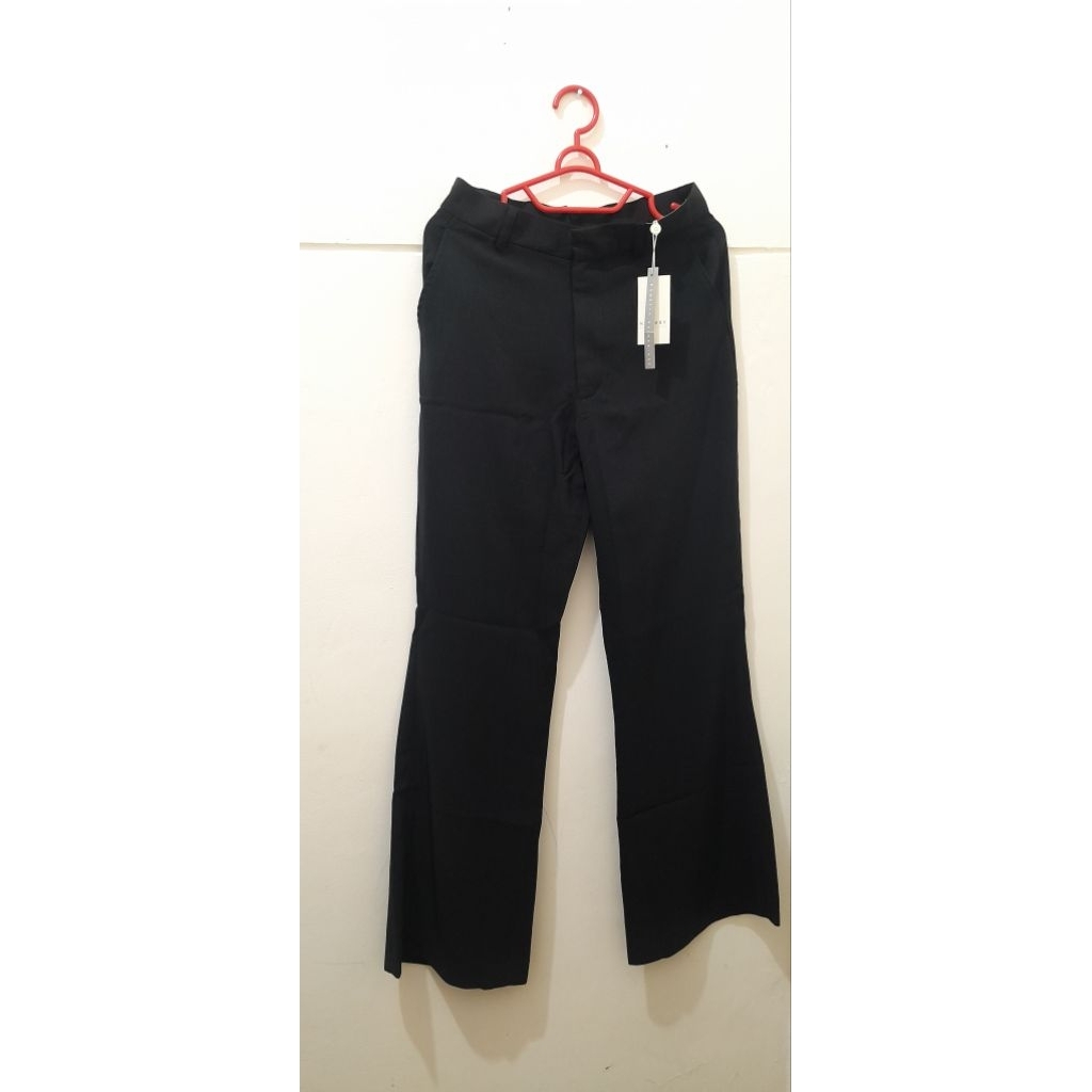 Yvaine Pants Wearing Klamby Black Size M (ใส่กางเกง Klamby)