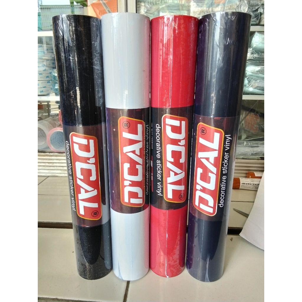 D CAL GLOSSY SCOTLET STICKER 1 ม้วนเนื้อ 15 เมตร / 1 ม้วน GLOSSY SCOTLET D CAL ยี่ห้อ