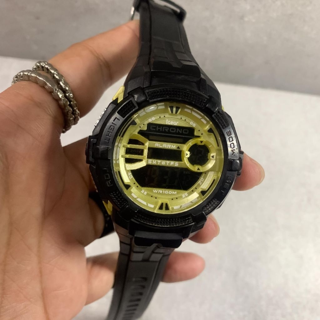 Igear นาฬิกาผู้ชายมือสองของแท้