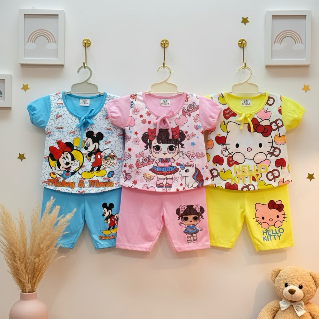แพ็คเกจเสื้อผ้า 3 PAIRS OF GIRLS CHARACTER 3 MONTHS - 12 MONTHS