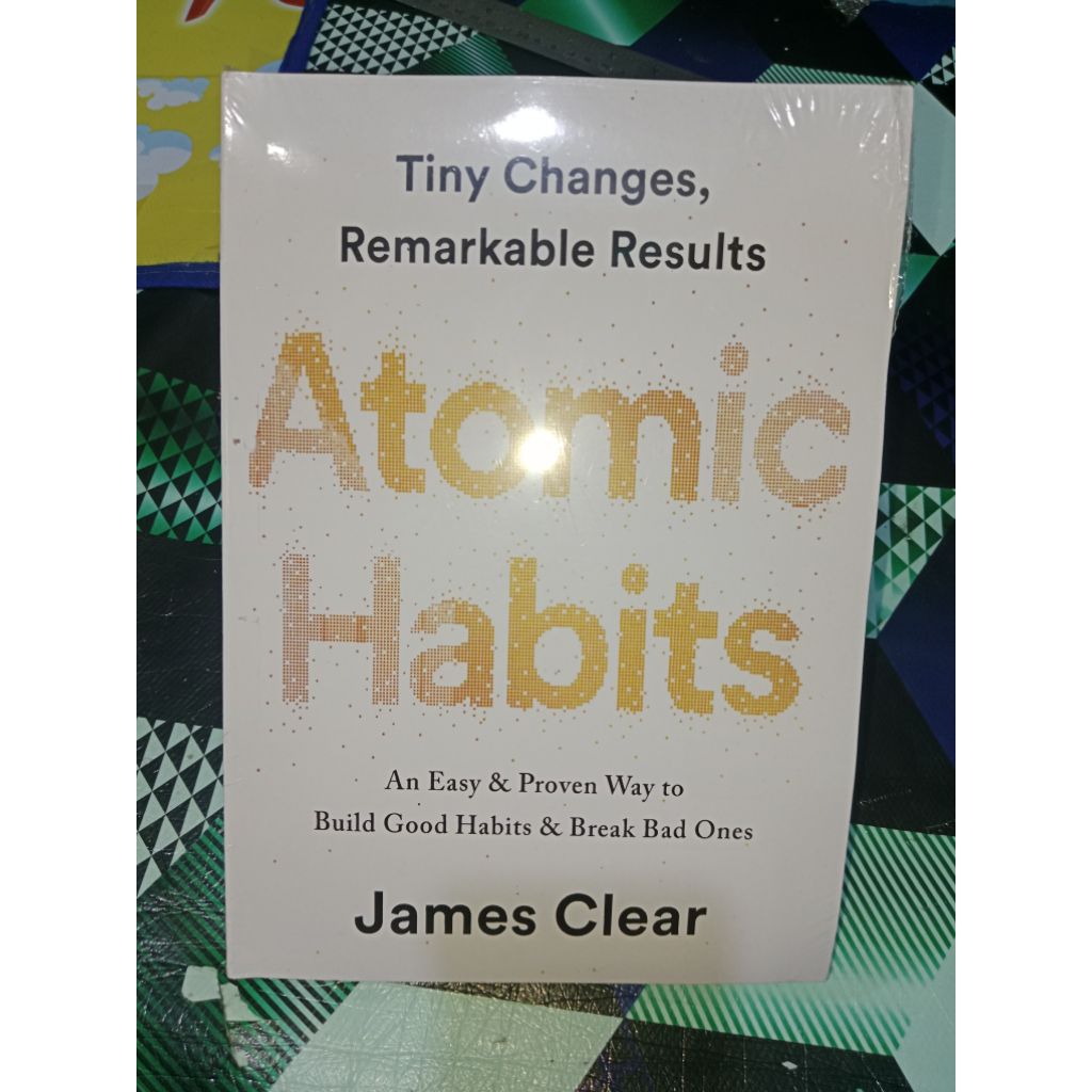 หนังสือ ATOMIC HABITS โดย JAKMES CLEAR
