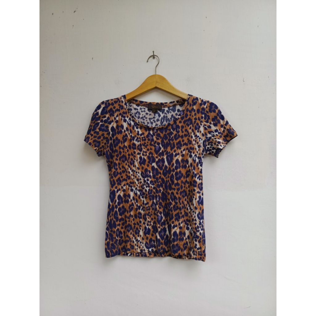 เสื้อยืด Dita*******