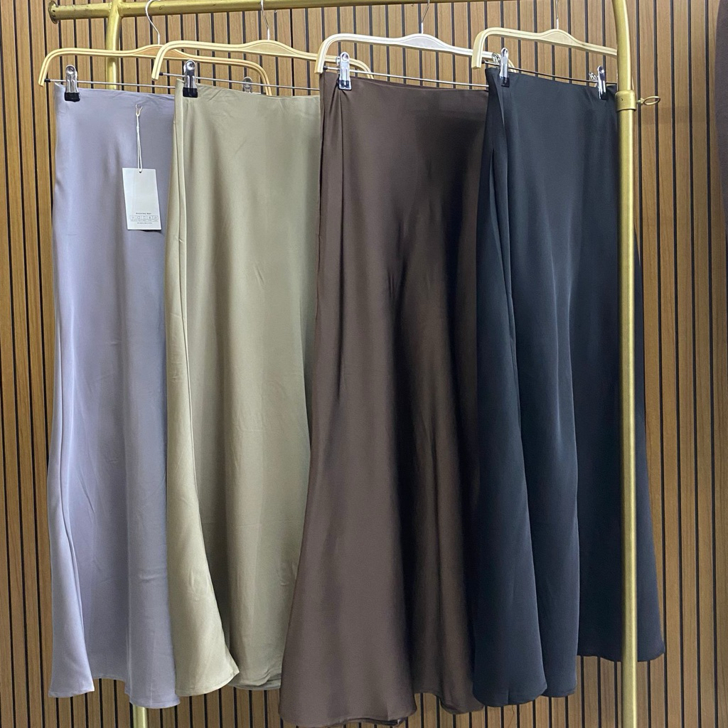 AZALEA SATIN SKIRT**