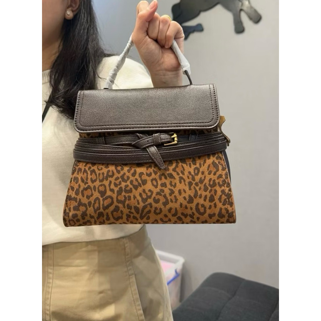 กระเป๋าเป้ Hanwu leopard mix kulas