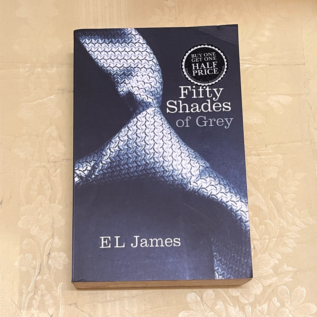 FIFTY SHADES OF GREY Novel โดย EL JAMES