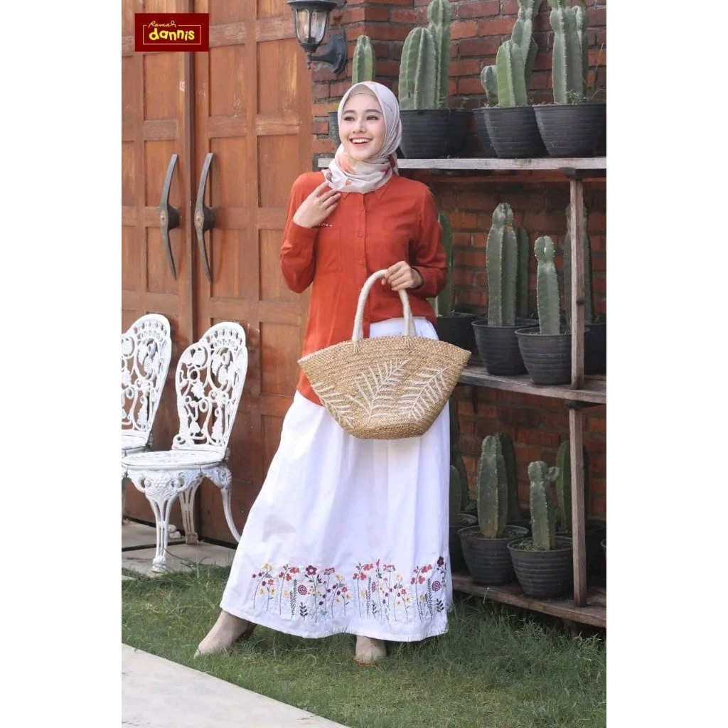 Dannis one set ชุดกระโปรง divy เสื้อ d Ivy uk S White