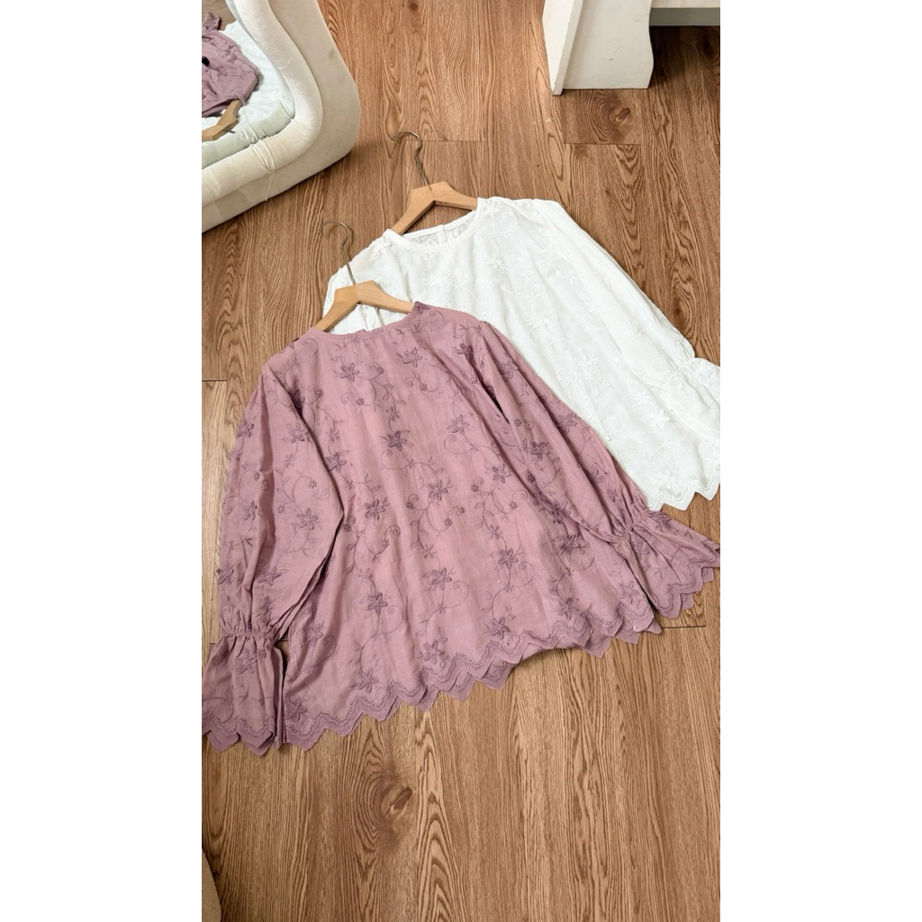 เสื้อเบลาส์ปักลาย Nizza พรีเมี่ยม